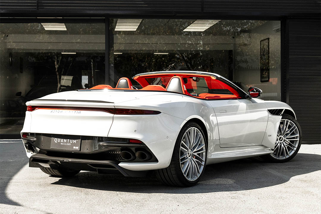 Aston Martin DBS Volante Superleggera - Imagen 12