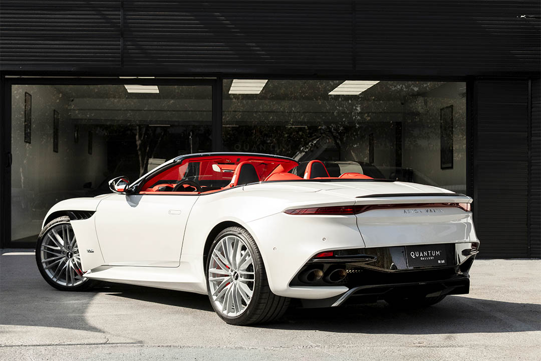 Aston Martin DBS Volante Superleggera - Imagen 11