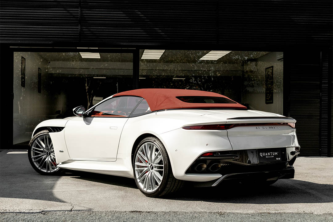 Aston Martin DBS Volante Superleggera - Imagen 10