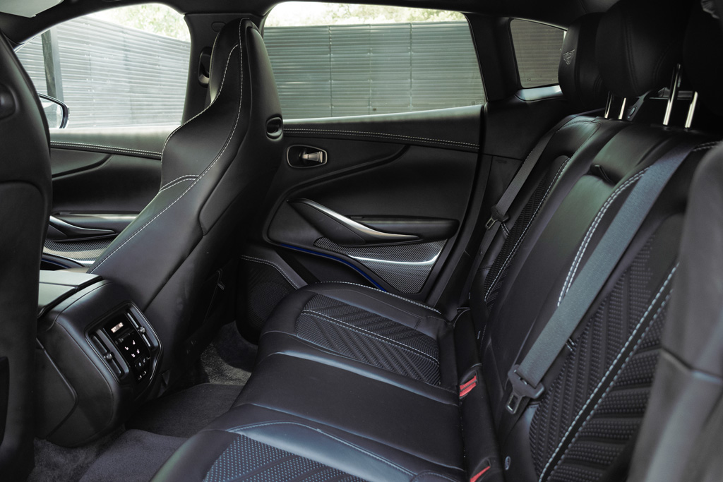 Aston Martin DBX 707 - Imagen 14