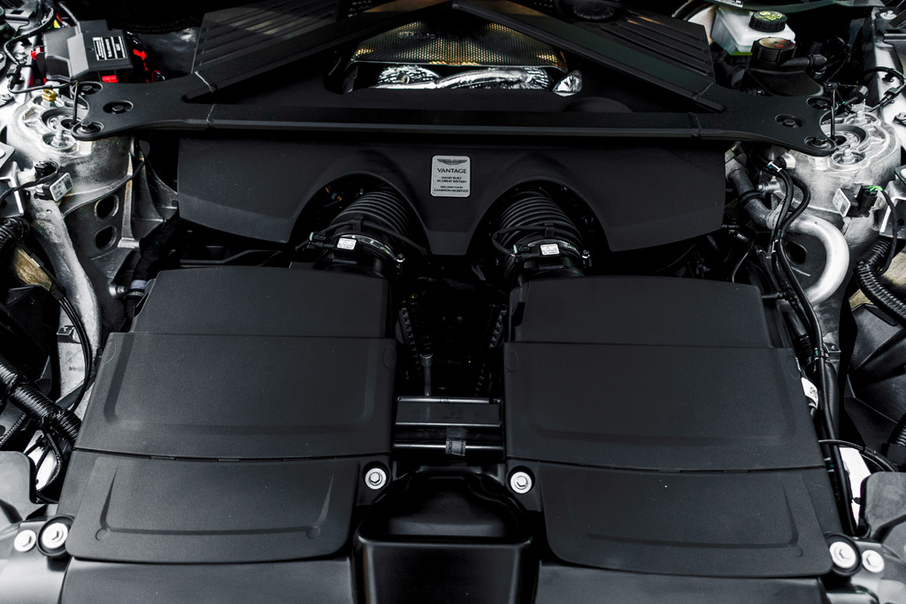 Aston Martin Vantage Roadster - Imagen 22