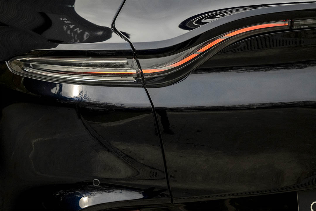 Aston Martin DBX 2023 - Imagen 23
