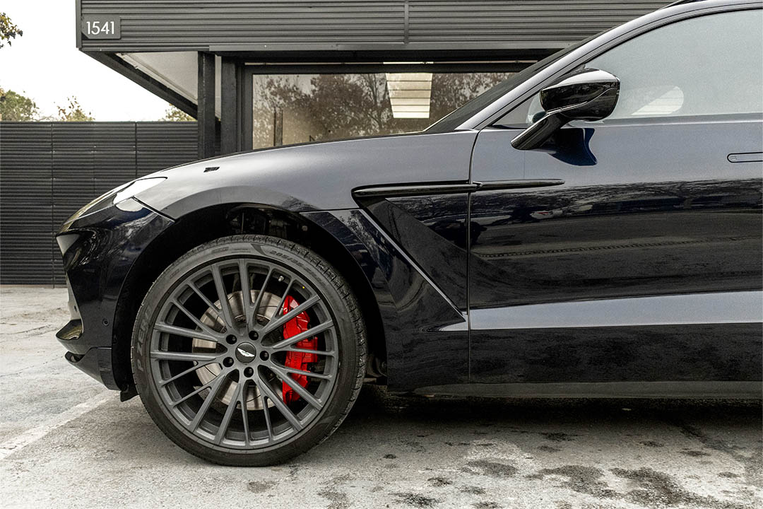 Aston Martin DBX 2023 - Imagen 10