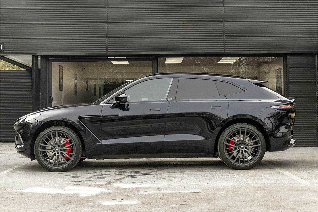 Aston Martin DBX 2023 - Imagen 9