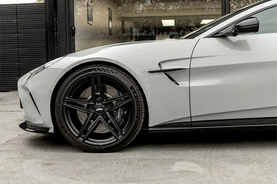 AM_1_0011_AFL_7336-Edit Aston Martin 18