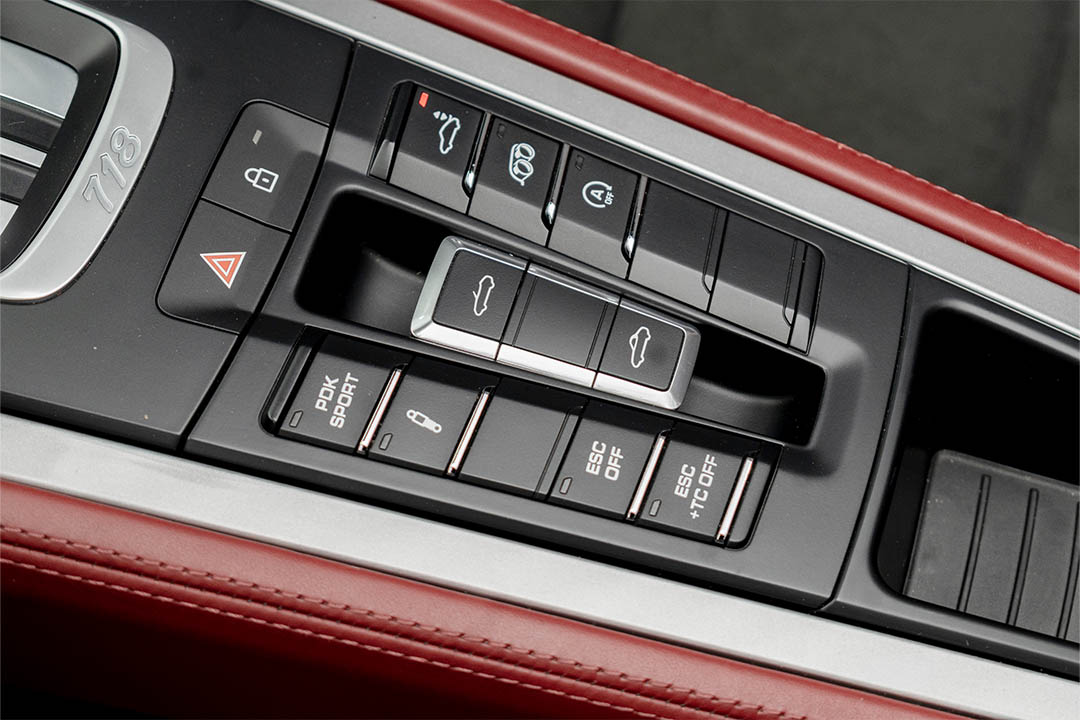 PORSCHE_0008_AFL_8607-Edit 718 13